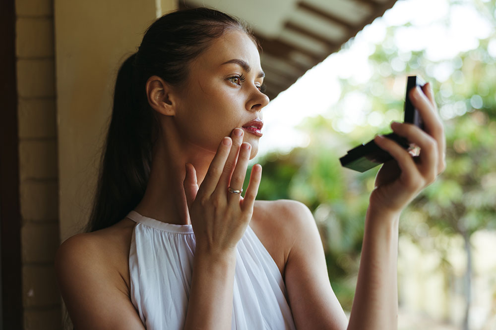Cosmetic Trends to Watch in 2025: What’s In and What’s Out