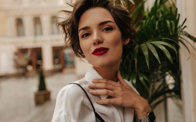 From Day to Night: Transform Your Look with These Simple Cosmetic Swaps