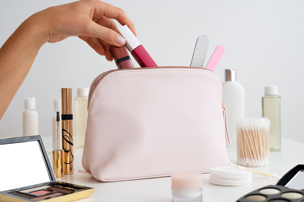 Les 5 produits cosmétiques indispensables dans chaque trousse de maquillage